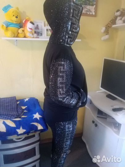 Спортивный костюм женский новый