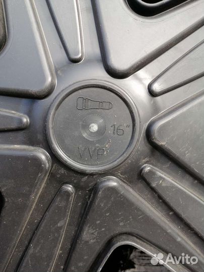 Колпаки на колеса r 16