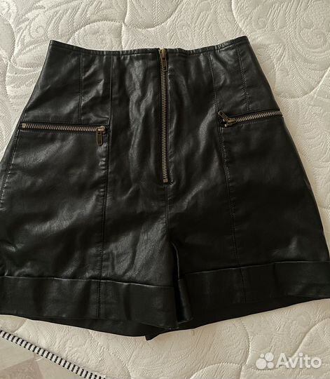 Кожаные шорты love republic