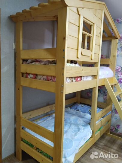 Двухъярусная кровать домик из натурального дерева