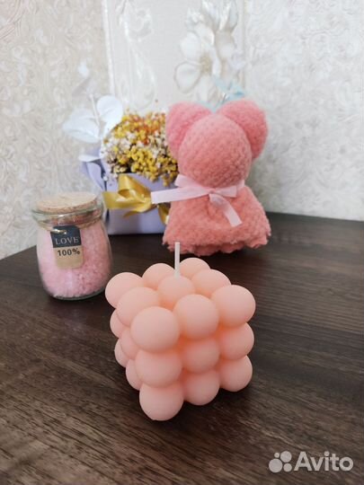 Набор из свечки, полотенца и соли для ванны