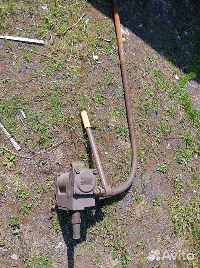 Ручной насос для воды и перекачки топлива