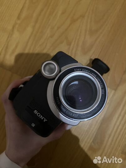 Видеокамера sony