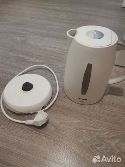 Чайник электрический на запчасти