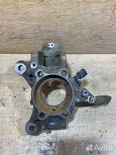 Поворотный кулак левый Skoda Octavia A5 X15