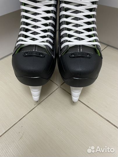 Коньки Bauer (44 разм : 10 R ) X-LS