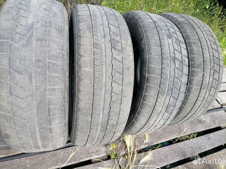 Bridgestone Blizzak VRX 225/60 R18