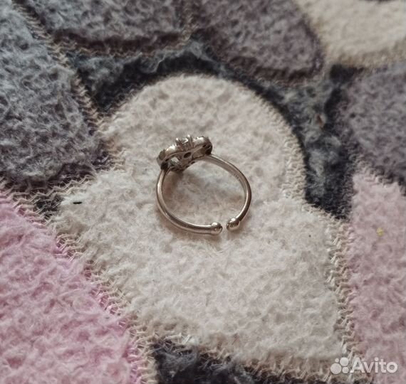 Серебряное кольцо женское