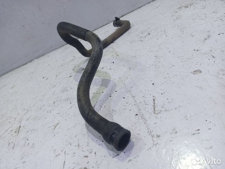 Патрубок системы охлаждения