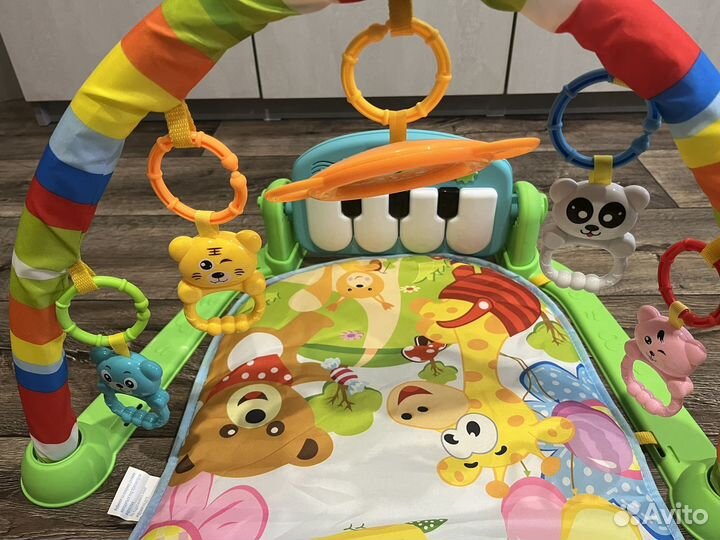 Развивающий коврик с пианино