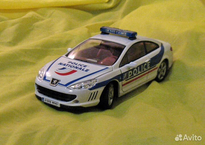 Модель машины Peugeot 407 М 1/24 N70