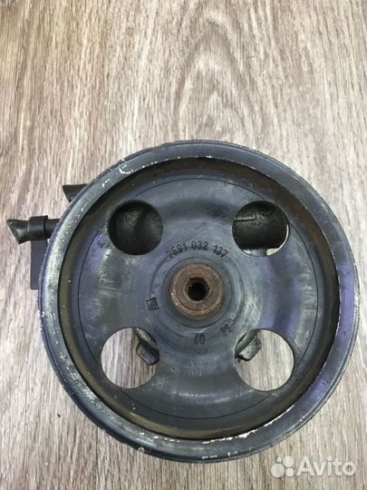 Насос гидроусилителя руля Saab 9-5 Z19DTH 2008