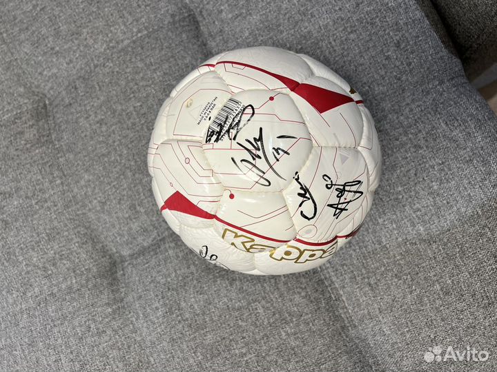 Футбольный мяч с автографом фк клуба Monaco