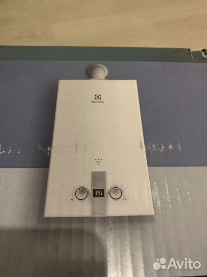 Electrolux газовая колонка новая