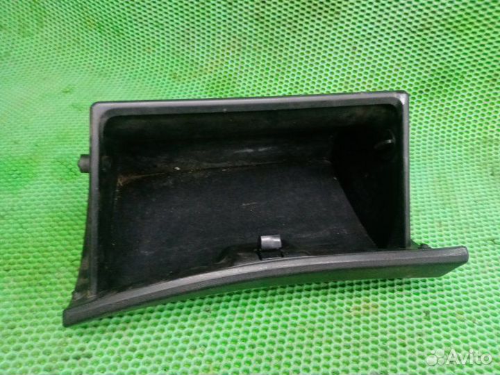 Бардачок Hyundai Solaris G4FA 2011