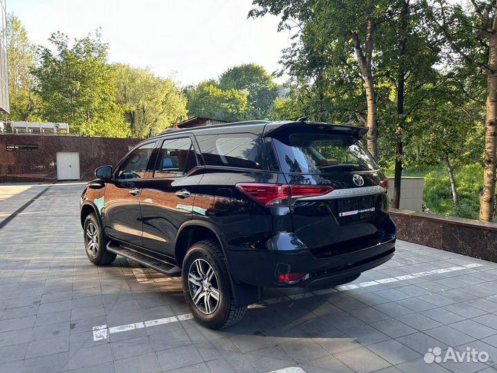 Toyota Fortuner 2.4 AT, 2023, 66 км