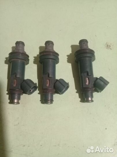 Форсунка топливная lexus RX 300