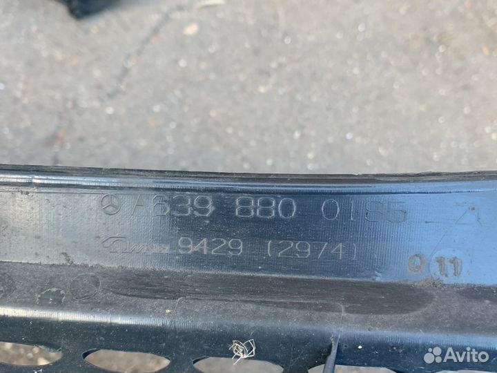 Решетка радиатора мерседес Вито w639