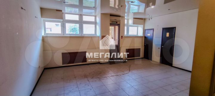 Помещение 99.4 кв.м. с активным трафиком