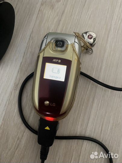 Телефон LG C3400
