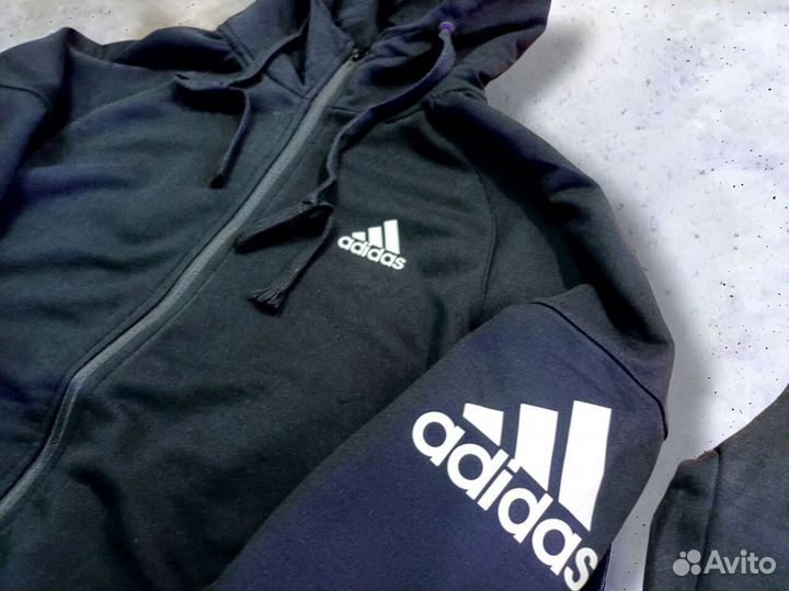 Спортивные костюмы Adidas