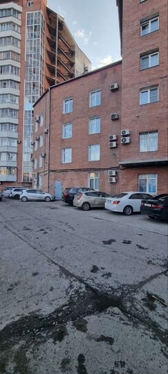 2-к. квартира, 70 м², 2/19 эт.