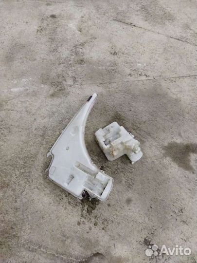 Бачок стеклоомывателя Бмв