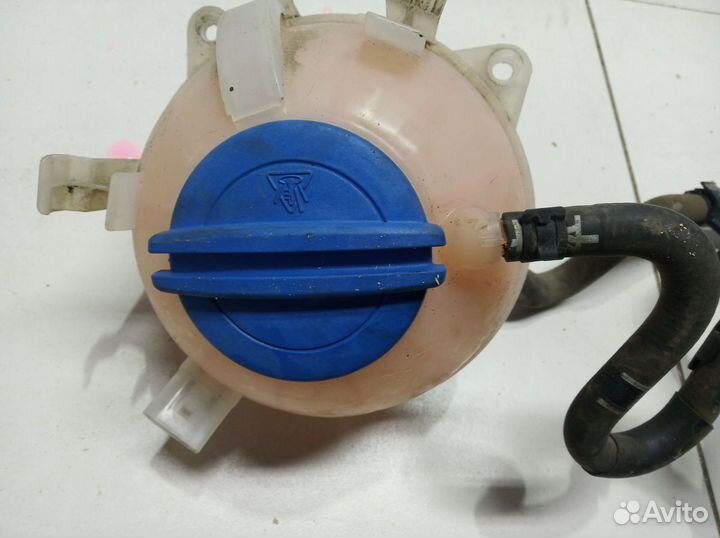 Volkswagen Jetta (NF) бачок расширительный