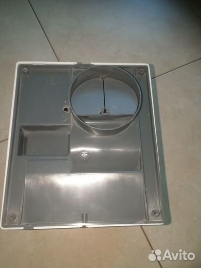 Вентилятор вытяжной накладной