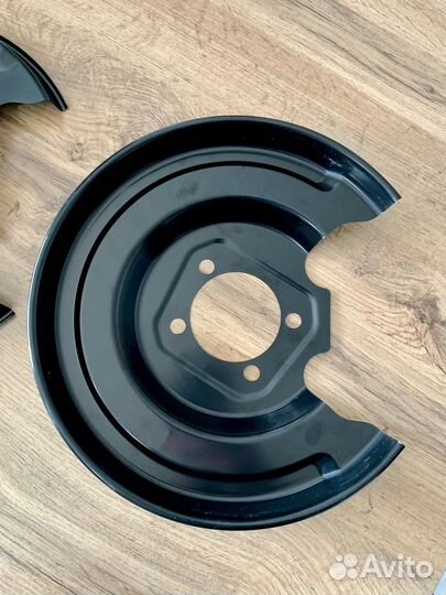 Пыльник тормозного диска Toyota Corolla 150