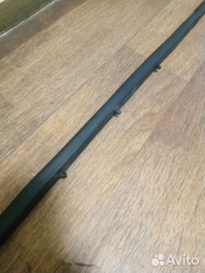 Уплотнительная резинка капота Hyundai Sonata седан