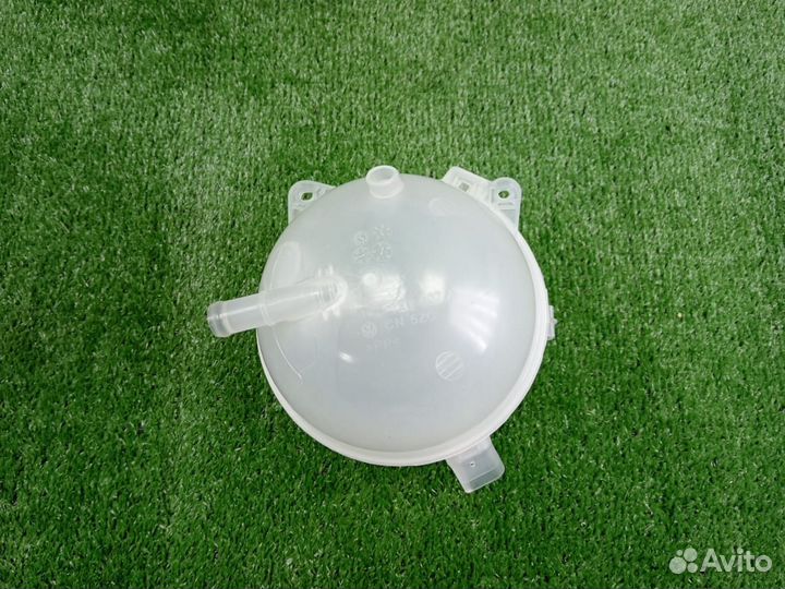 Бачок расширительный 1K0121407A VAG