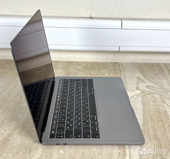 MacBook Pro 13 2019 (Core i5/ 8 гб/ SSD)