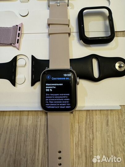 Часы Apple Watch SE 40mm (2nd Gen) Starlight