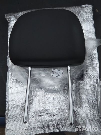 Подголовники кожанные Audi A4B9 оригинал