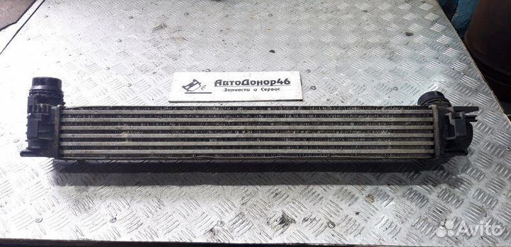 Радиатор интеркуллера Renault Megane 3