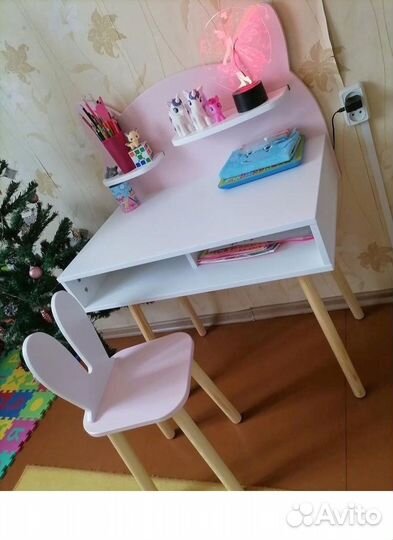 Детский стол и стул