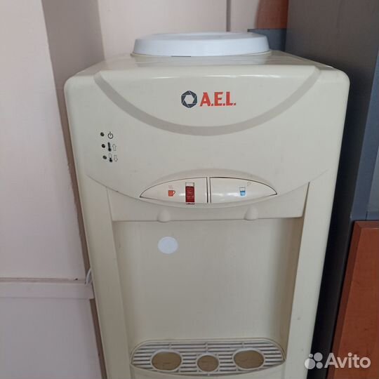 Продам кулер для воды