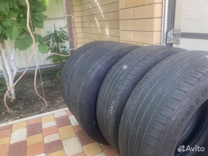 Continental ContiPremiumContact 5 225/60 R17