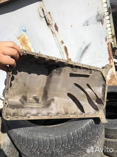 Поддон двс Mercedes w124 OM102