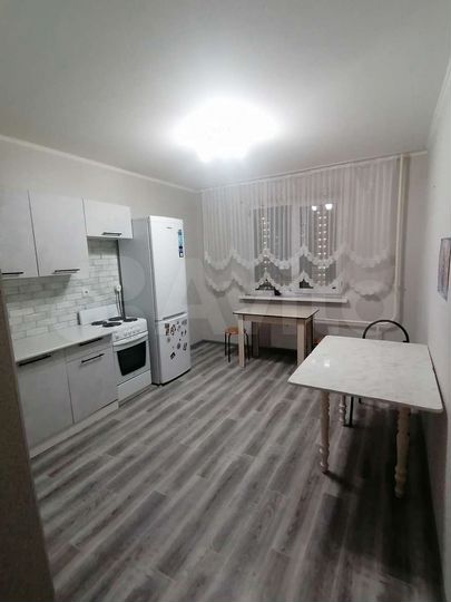 2-к. квартира, 60 м², 11/17 эт.