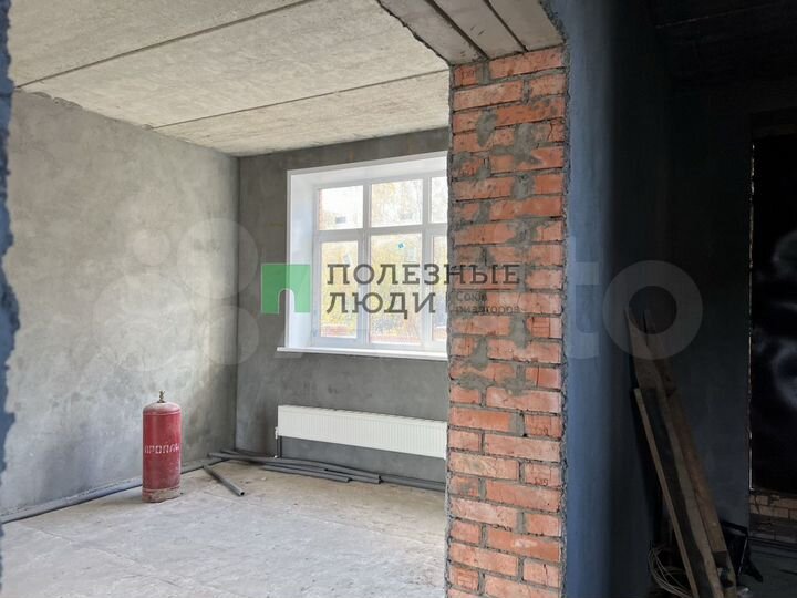 Коттедж 280 м² на участке 11 сот.