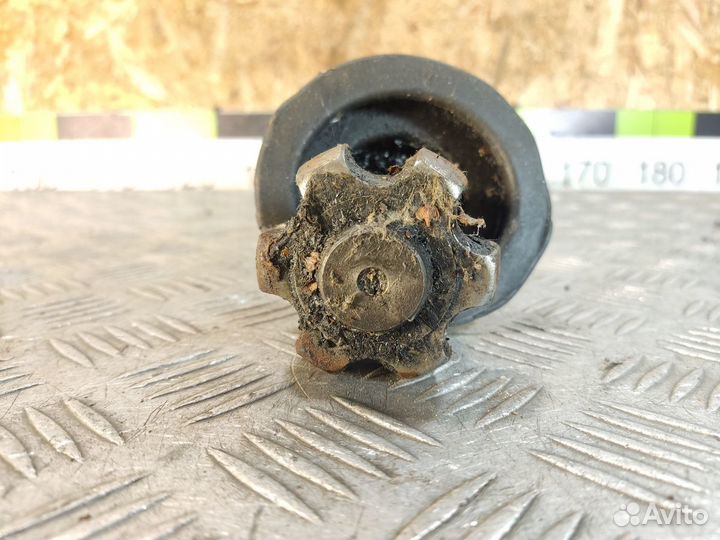 Полуось передняя левая Opel Vectra B