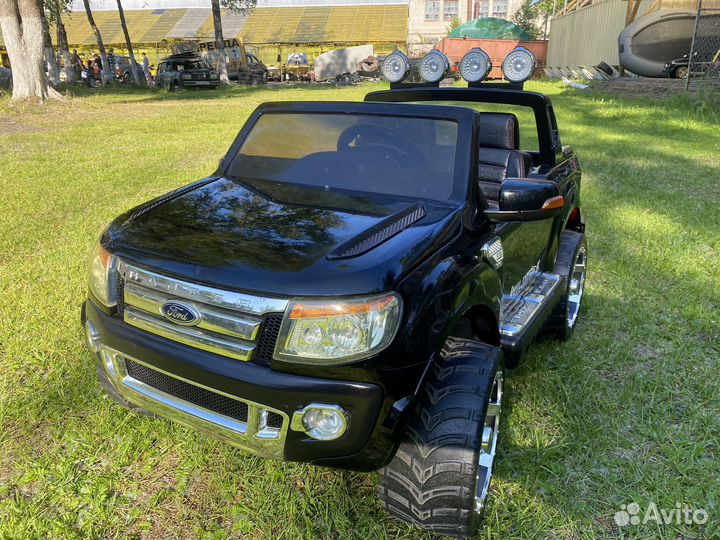 Детский электромобиль Ford