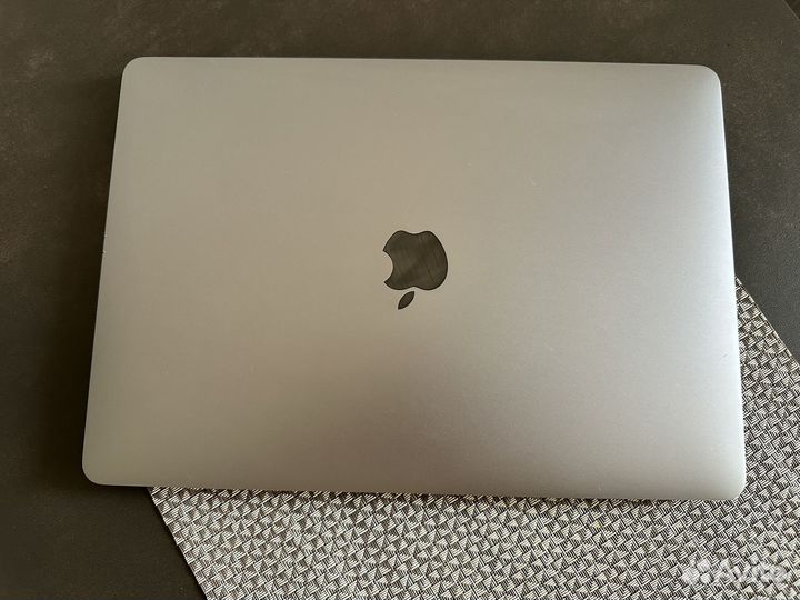 Macbook pro 13 2020 A 2251