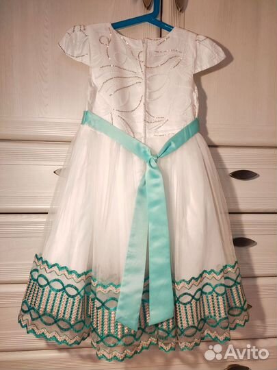Платье нарядное на девочку 122 -128 бирюзовое