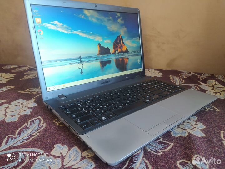 Ноутбук Samsung NP355V5C (4х ядерный)