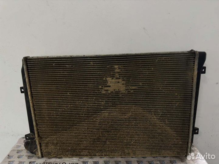 Радиатор охлаждения Volkswagen Passat B6 универсал