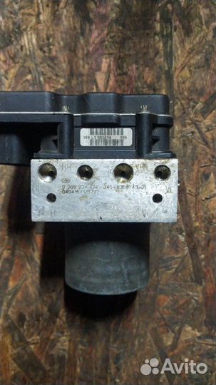 Блок abs Bmw 5 E60 M54B30 2005