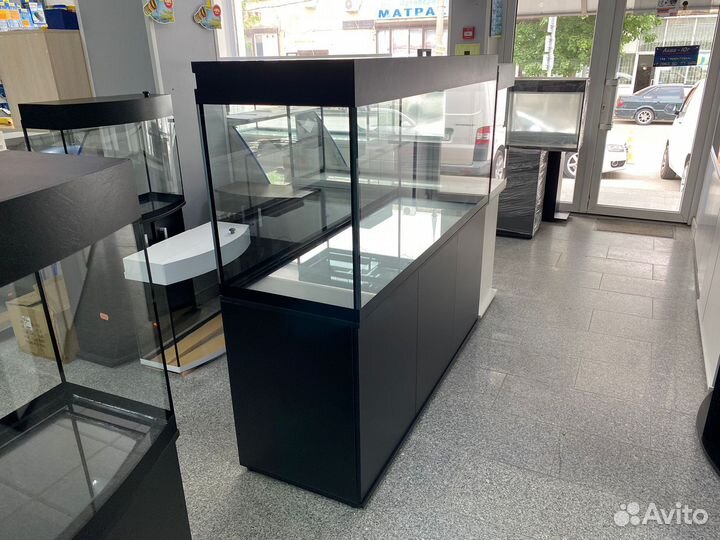 Аквариум 500л с тумбой (Черный)